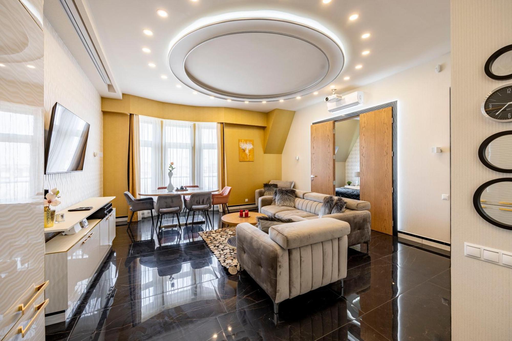 Luxury Royal Central Apartment By Prestige Homes Budapest Eksteriør billede
